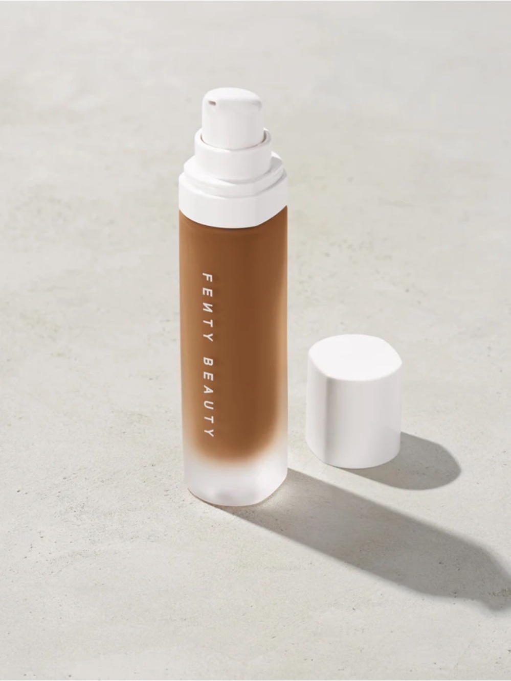 NWB Fenty Beauty 450
PRO FILT'R SOFT MATTE LONGWEAR FOUNDATION